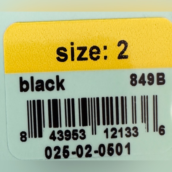 Assets by Spanx !! Black Ankle Length Shaping Tights Spanx Size 2 NIB - Picture 4 of 4